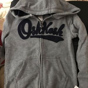 Boys size 6 Oshkosh sweatshirt brand new!!!
